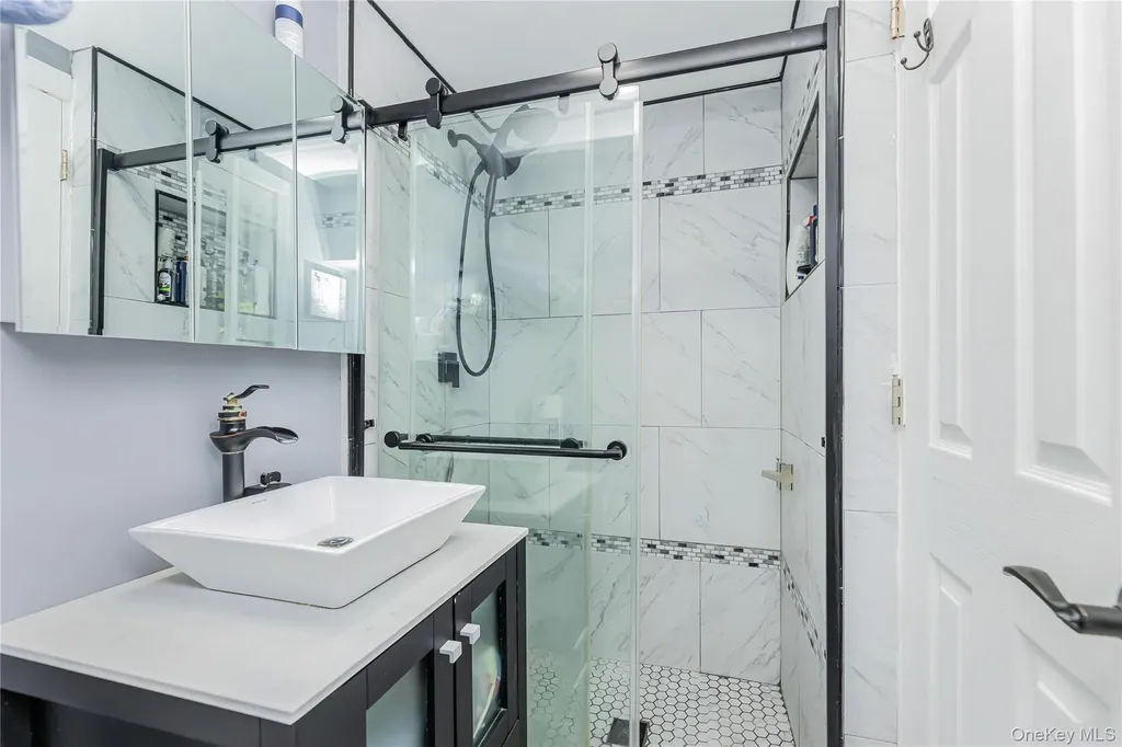 426 Calhoun Avenue Bronx NY 10465