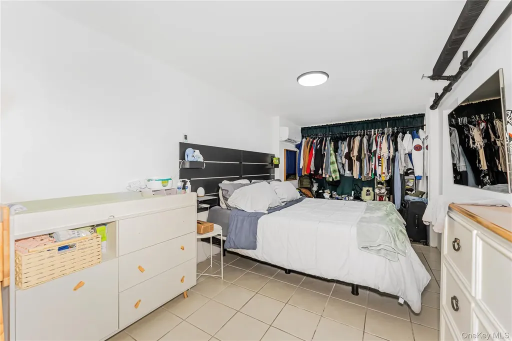 426 Calhoun Avenue Bronx NY 10465