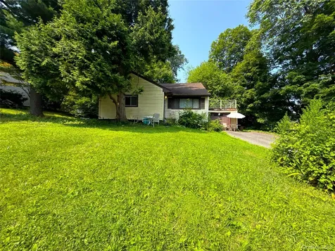 63 Waterbury Parkway Cortlandt Manor NY 10567