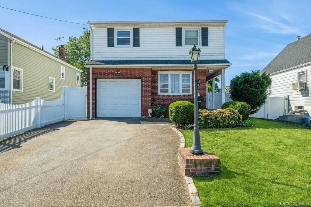 375 W Windsor Parkway Oceanside NY 11572