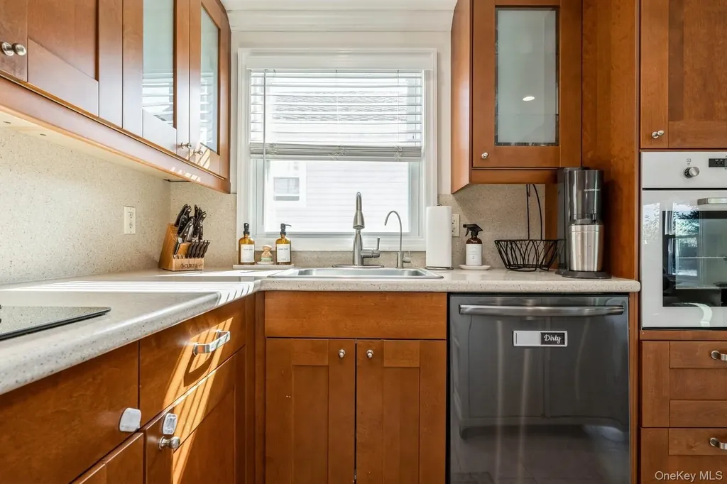 375 W Windsor Parkway Oceanside NY 11572