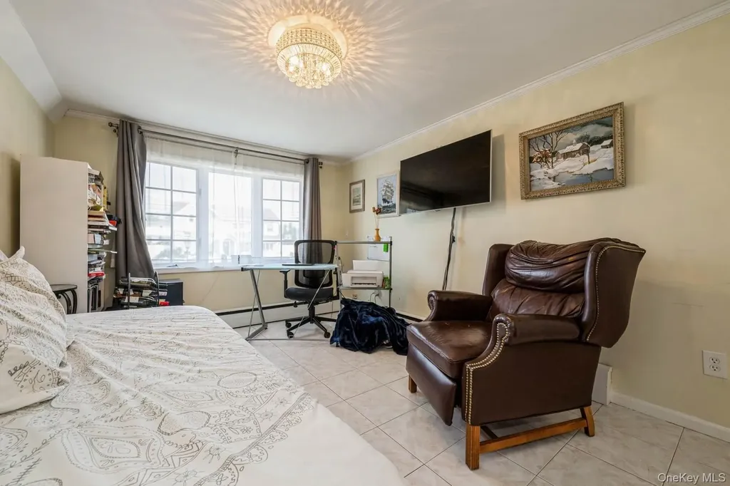 375 W Windsor Parkway Oceanside NY 11572