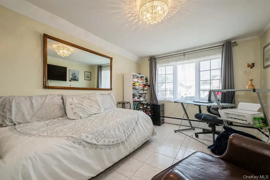 375 W Windsor Parkway Oceanside NY 11572
