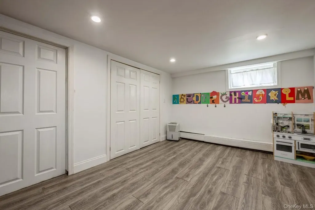 375 W Windsor Parkway Oceanside NY 11572
