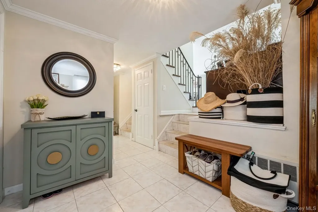 375 W Windsor Parkway Oceanside NY 11572