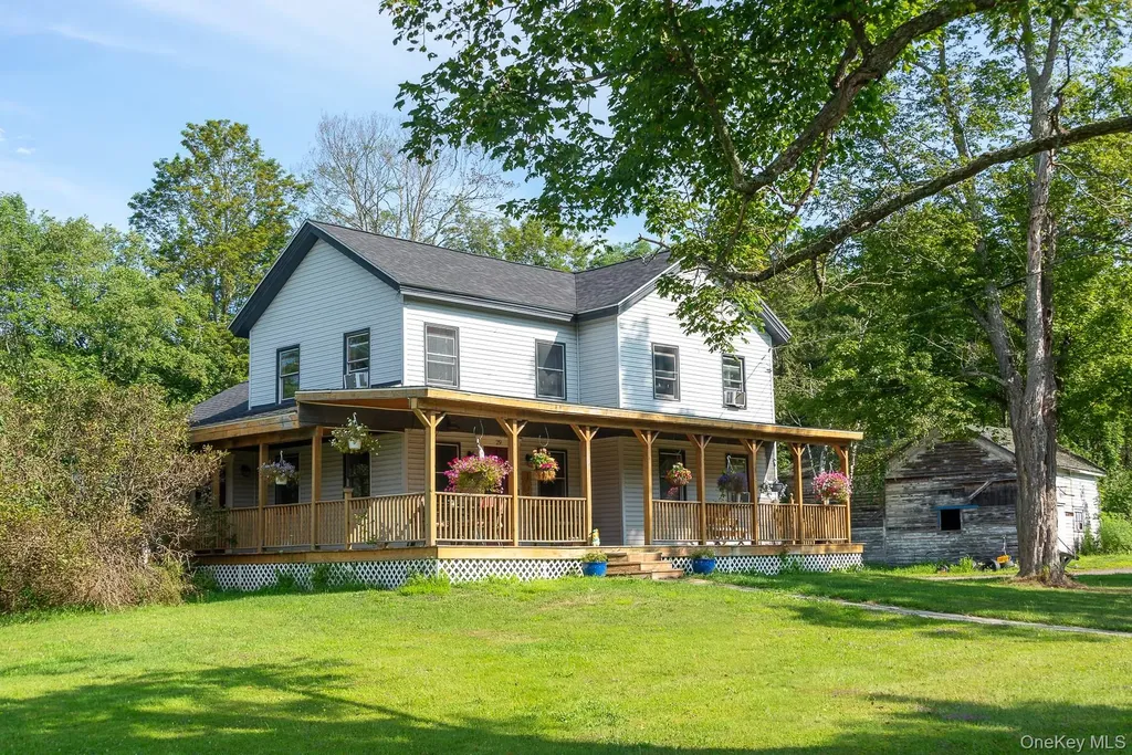 29 River Street Stamford NY 12167