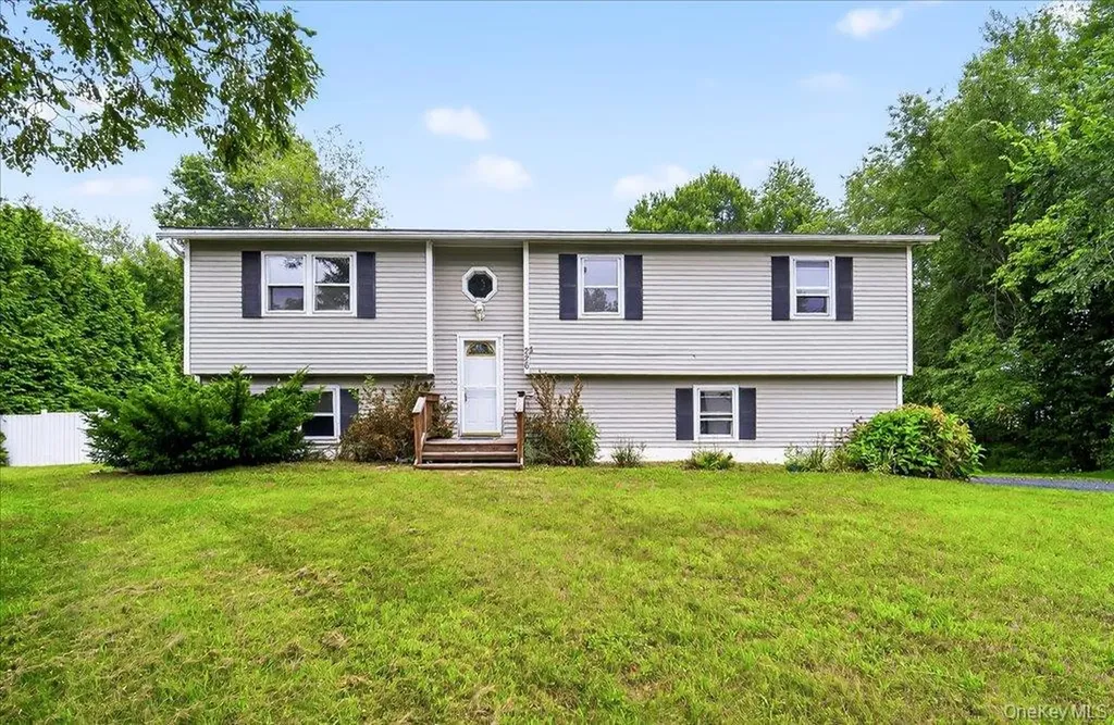 226 Knoth Road Wallkill NY 12589