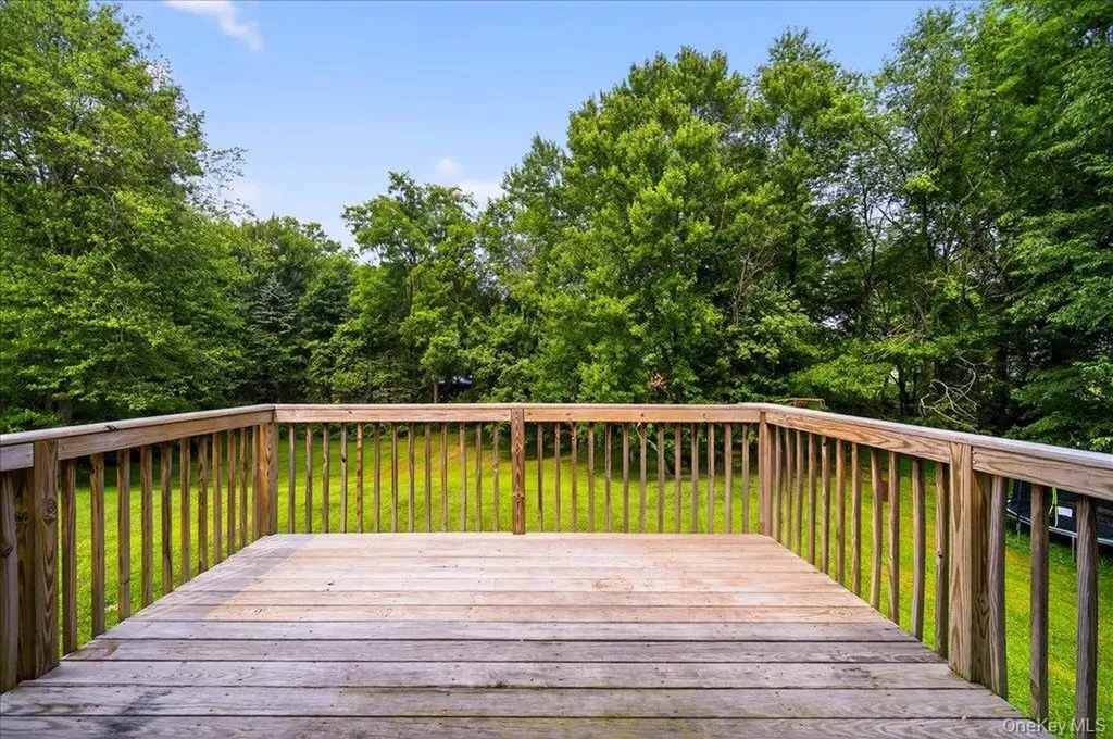 226 Knoth Road Wallkill NY 12589