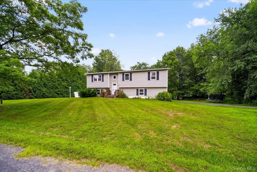 226 Knoth Road Wallkill NY 12589