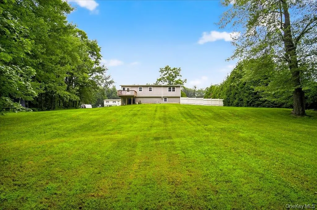 226 Knoth Road Wallkill NY 12589