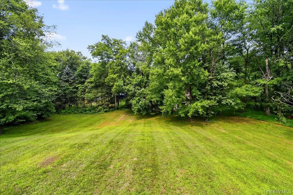 226 Knoth Road Wallkill NY 12589