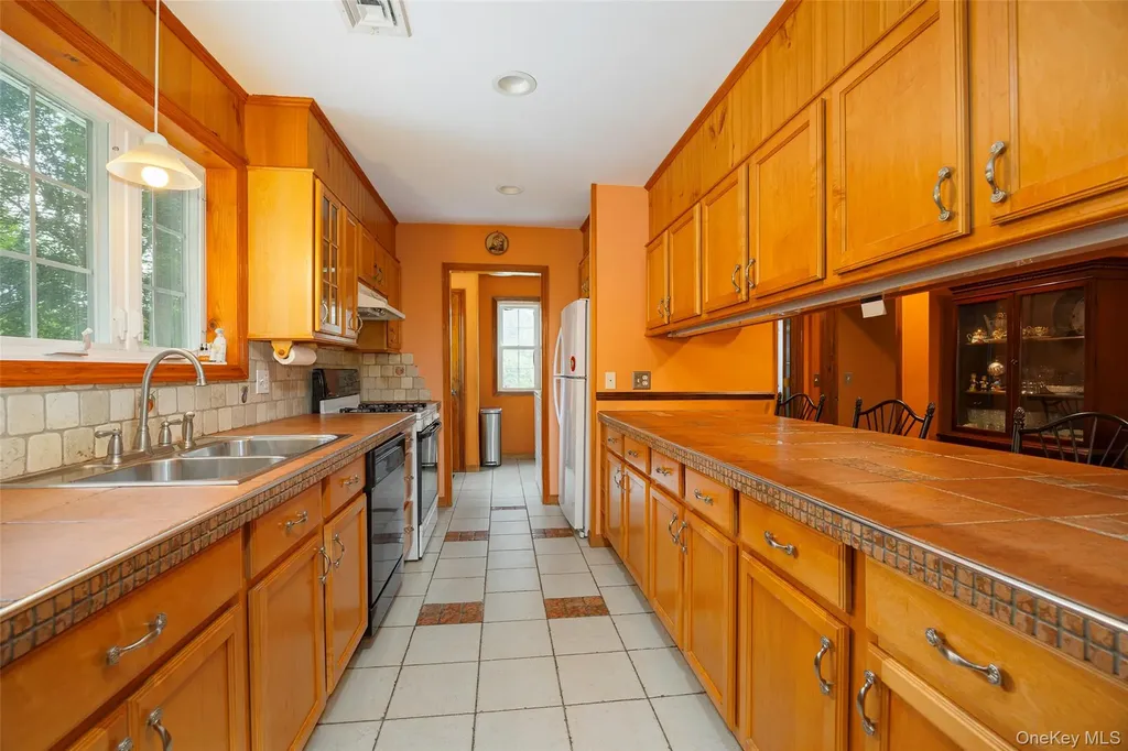9 Monell Avenue Poughkeepsie NY 12603