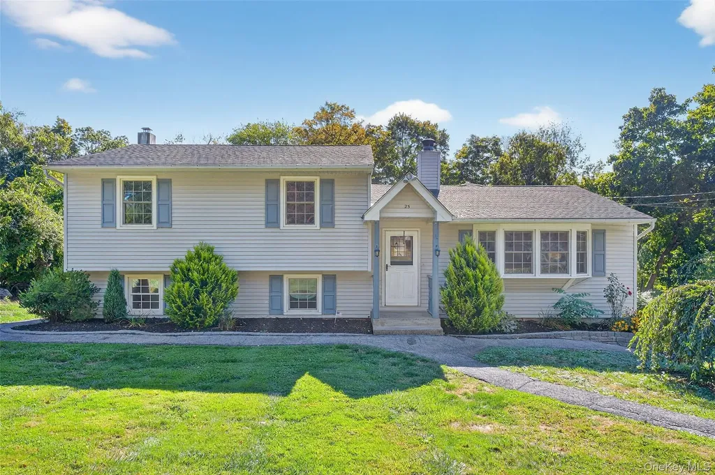25 Fairview Road Mahopac NY 10541