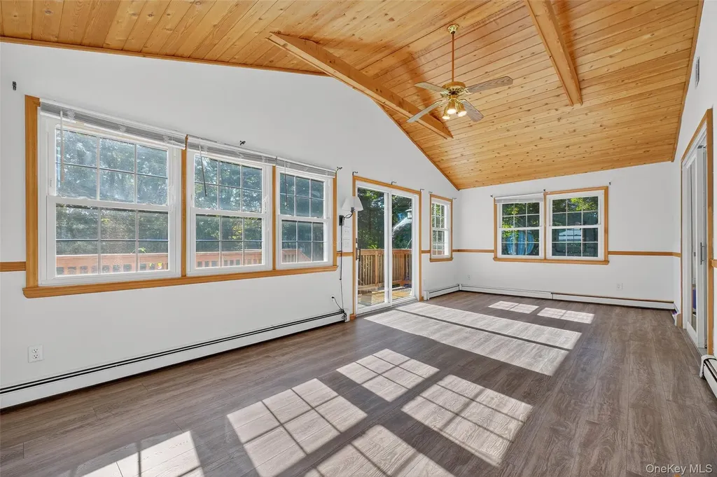 25 Fairview Road Mahopac NY 10541
