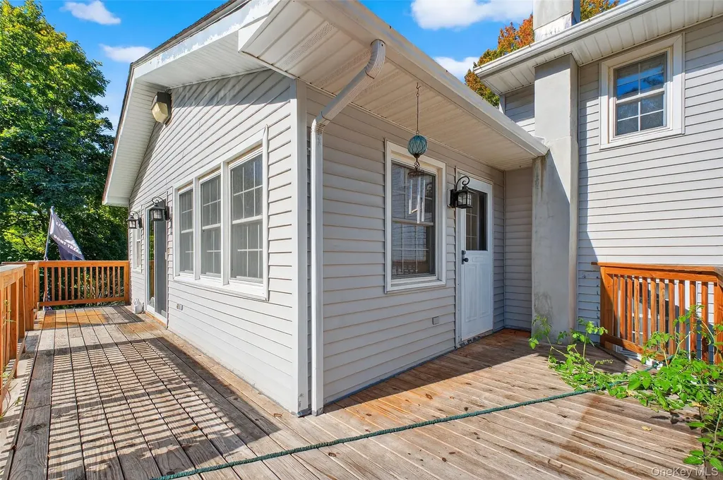 25 Fairview Road Mahopac NY 10541