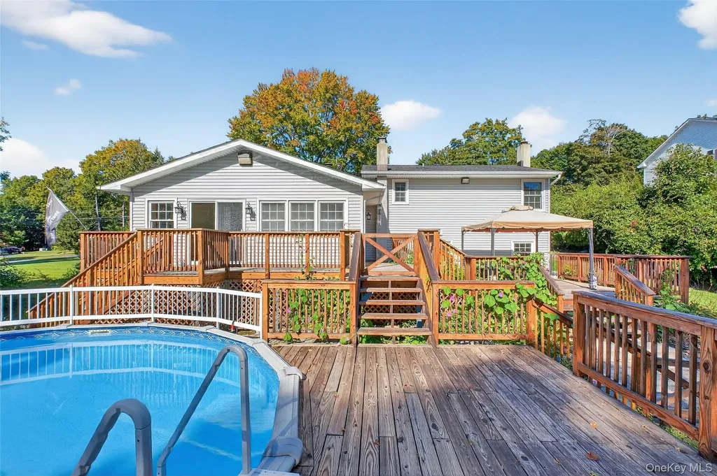 25 Fairview Road Mahopac NY 10541