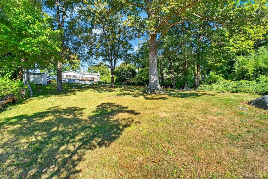25 Fairview Road Mahopac NY 10541