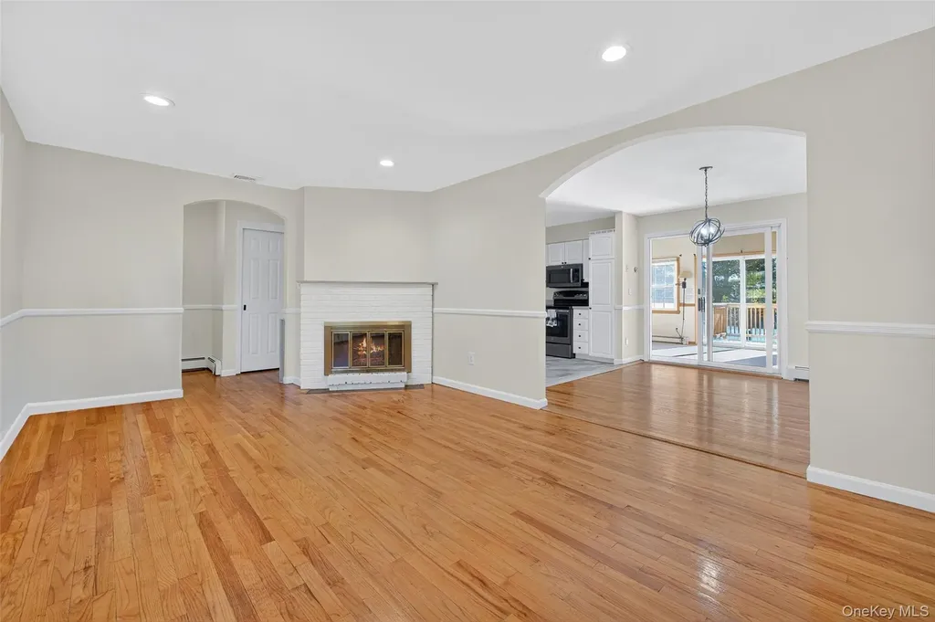 25 Fairview Road Mahopac NY 10541