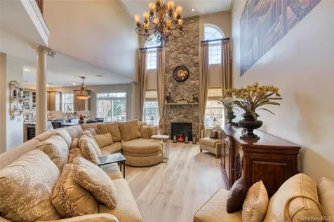 395 Stonecrop Road Aquebogue NY 11901