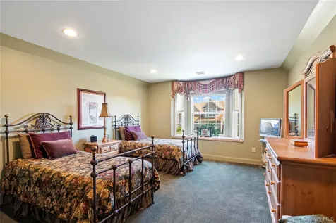 395 Stonecrop Road Aquebogue NY 11901