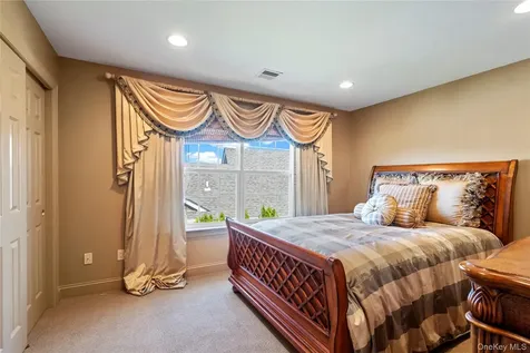 395 Stonecrop Road Aquebogue NY 11901