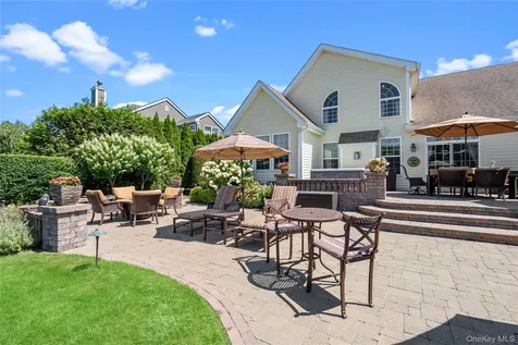 395 Stonecrop Road Aquebogue NY 11901