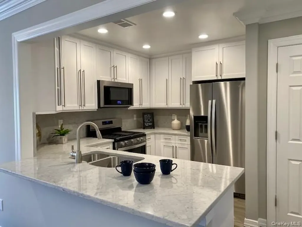 55 Westwood Drive Westbury NY 11590
