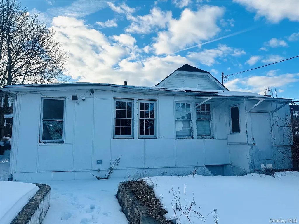 2931 Yates Avenue Bronx NY 10469