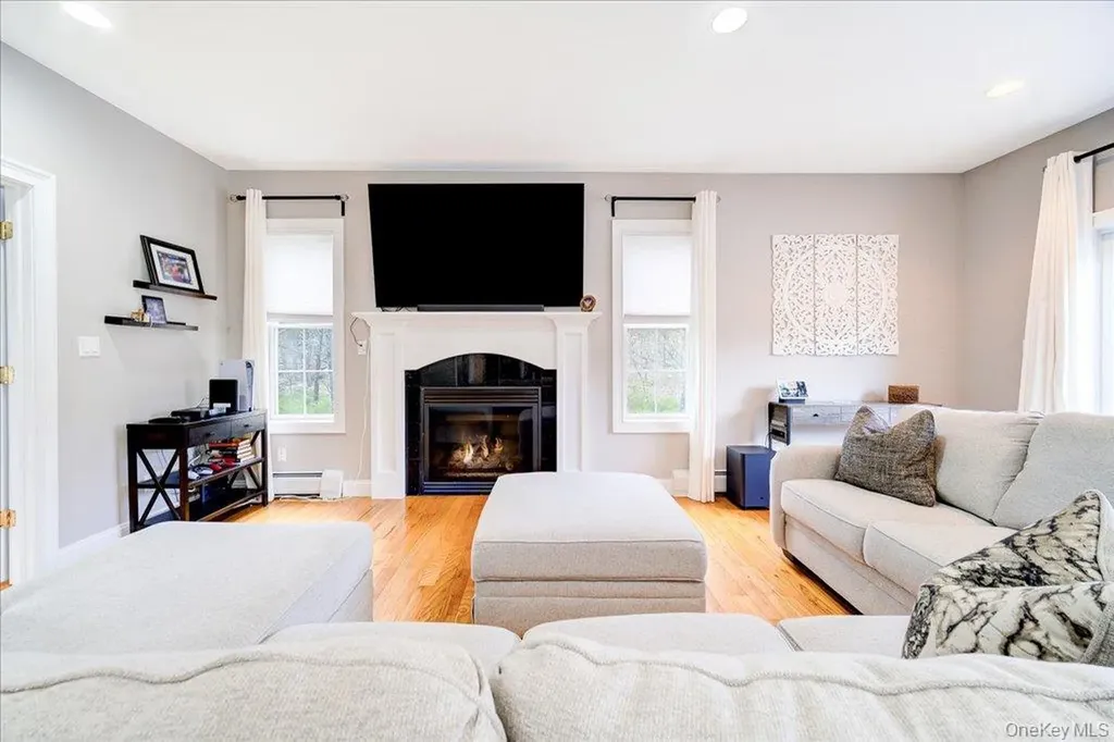 11 Saddle Hill Road Chester NY 10918