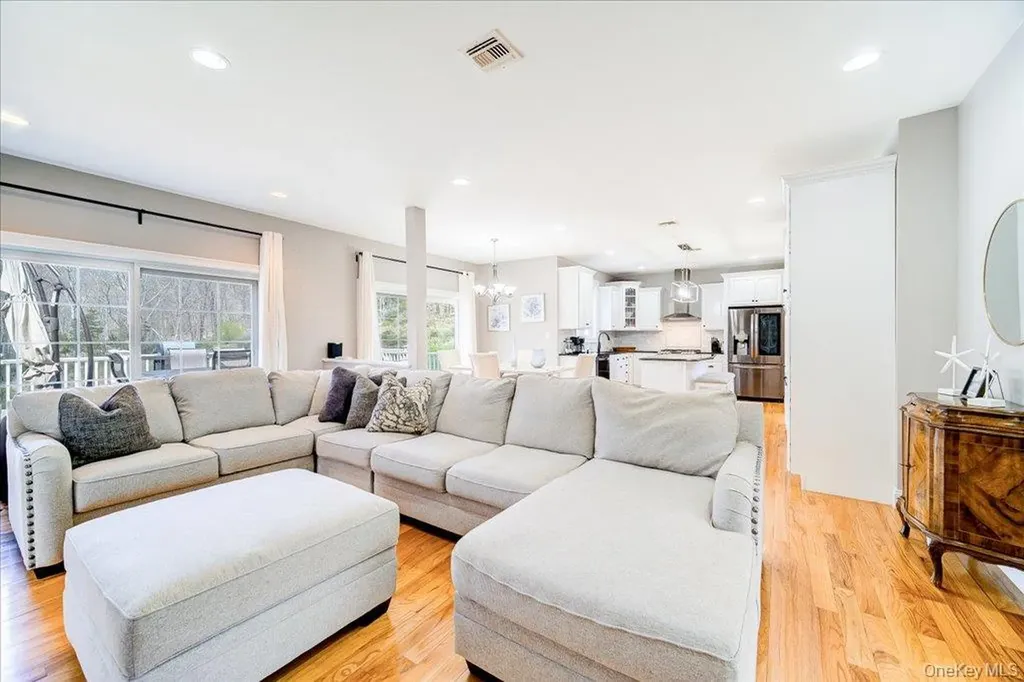 11 Saddle Hill Road Chester NY 10918