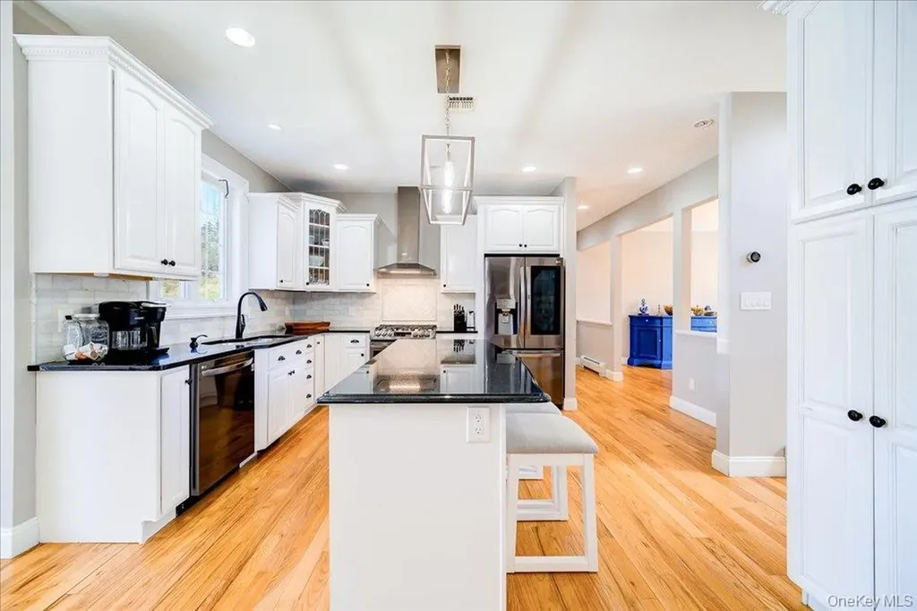11 Saddle Hill Road Chester NY 10918
