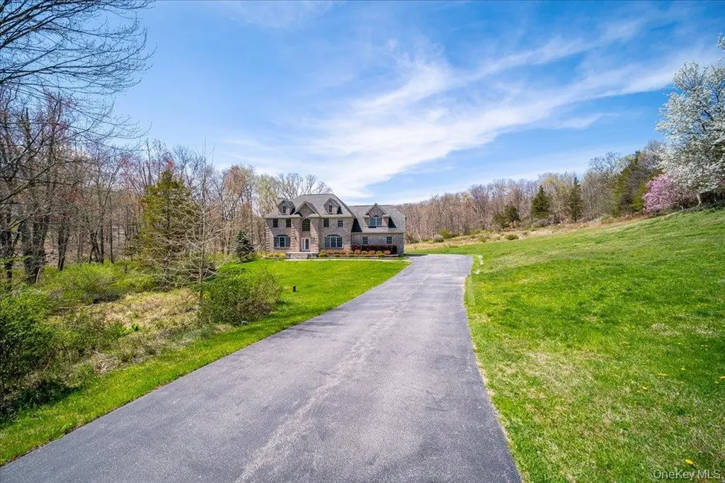 11 Saddle Hill Road Chester NY 10918