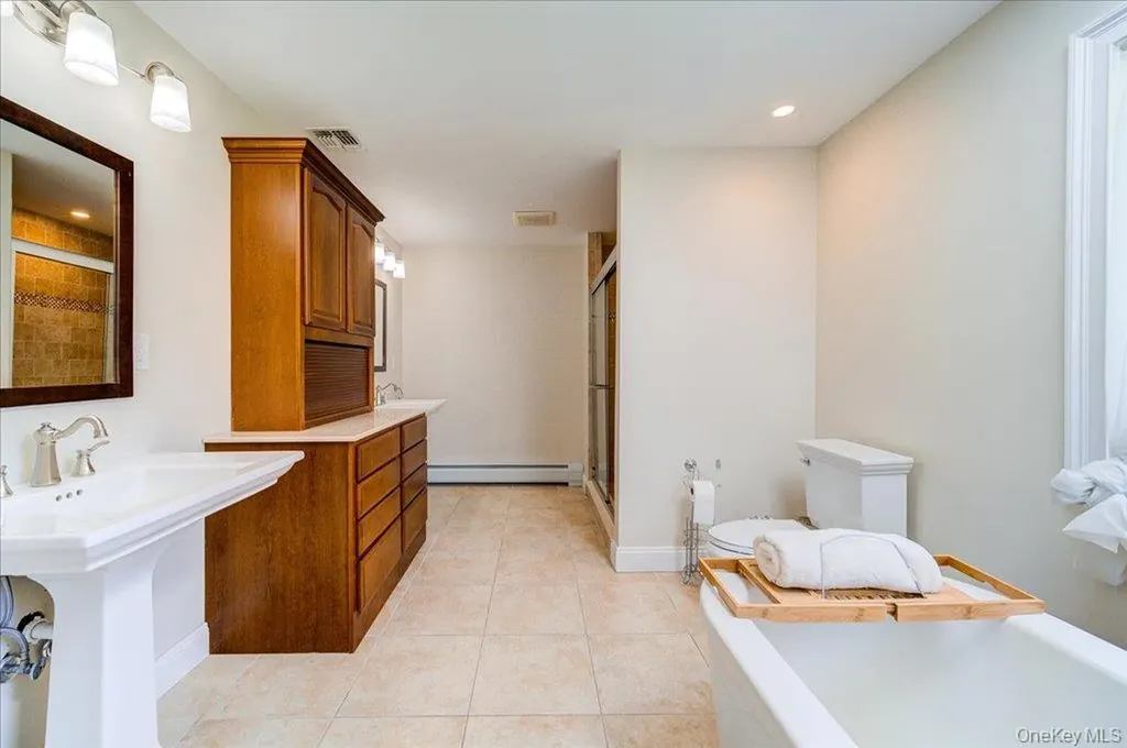 11 Saddle Hill Road Chester NY 10918