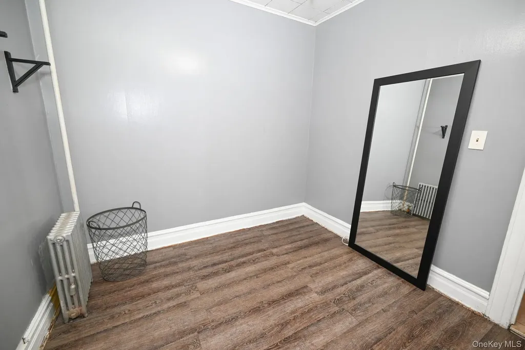 6060 Flushing Avenue Maspeth NY 11378
