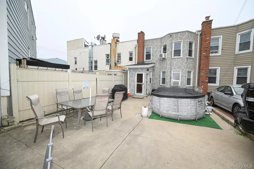6060 Flushing Avenue Maspeth NY 11378