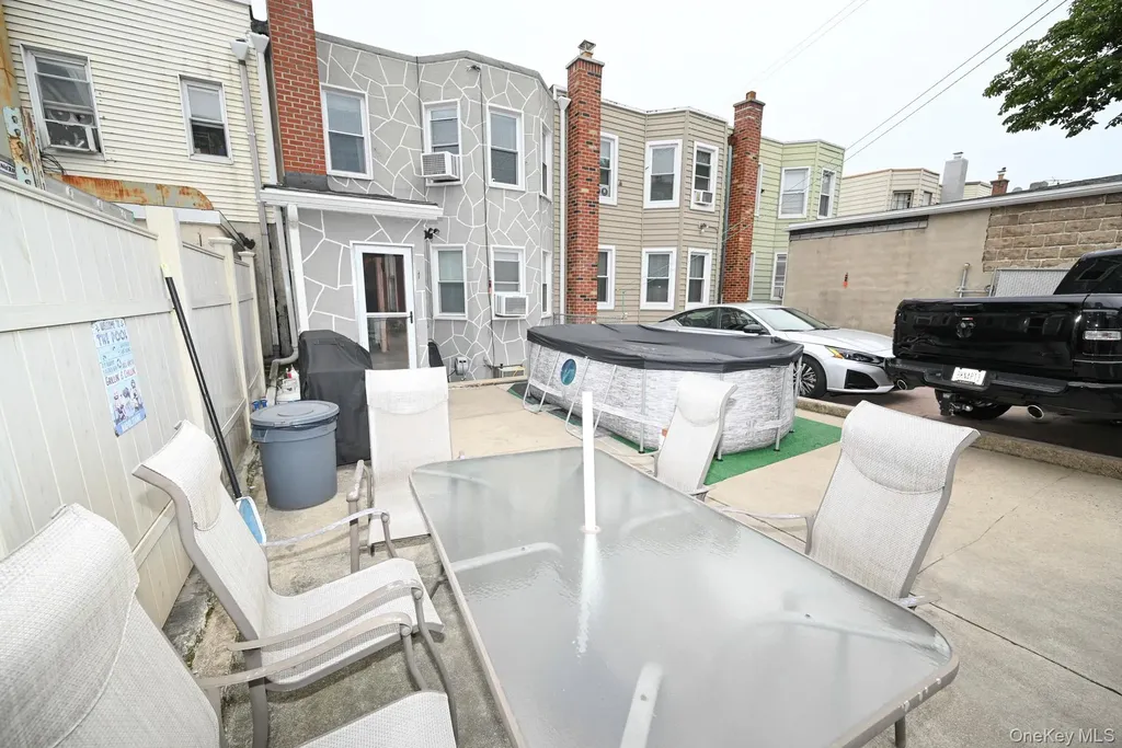 6060 Flushing Avenue Maspeth NY 11378