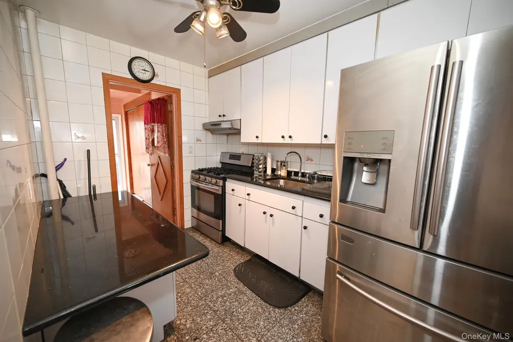 6060 Flushing Avenue Maspeth NY 11378