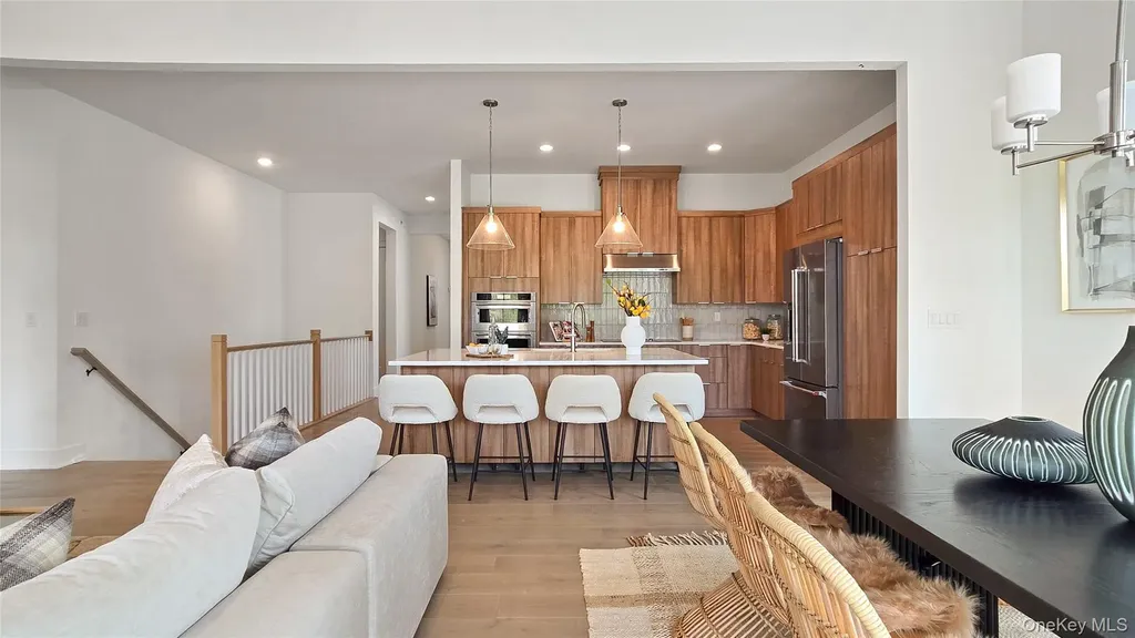 2073 Summit Loop Carmel NY 10512