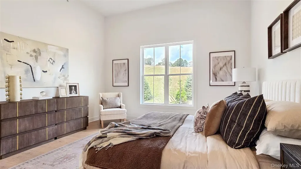 2073 Summit Loop Carmel NY 10512