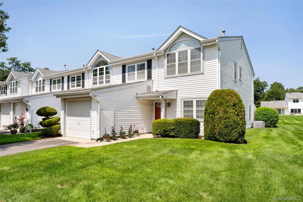 45 Indian Trace Kings Park NY 11754