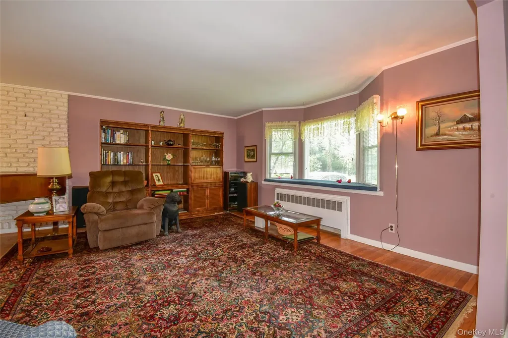 41 Marbeth Circle Miller Place NY 11764