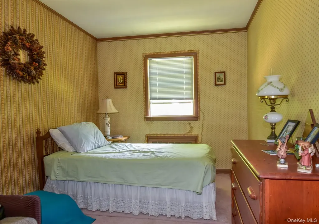 41 Marbeth Circle Miller Place NY 11764