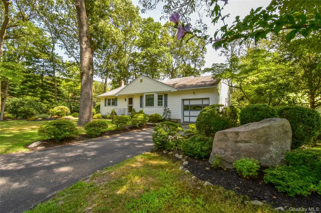 41 Marbeth Circle Miller Place NY 11764
