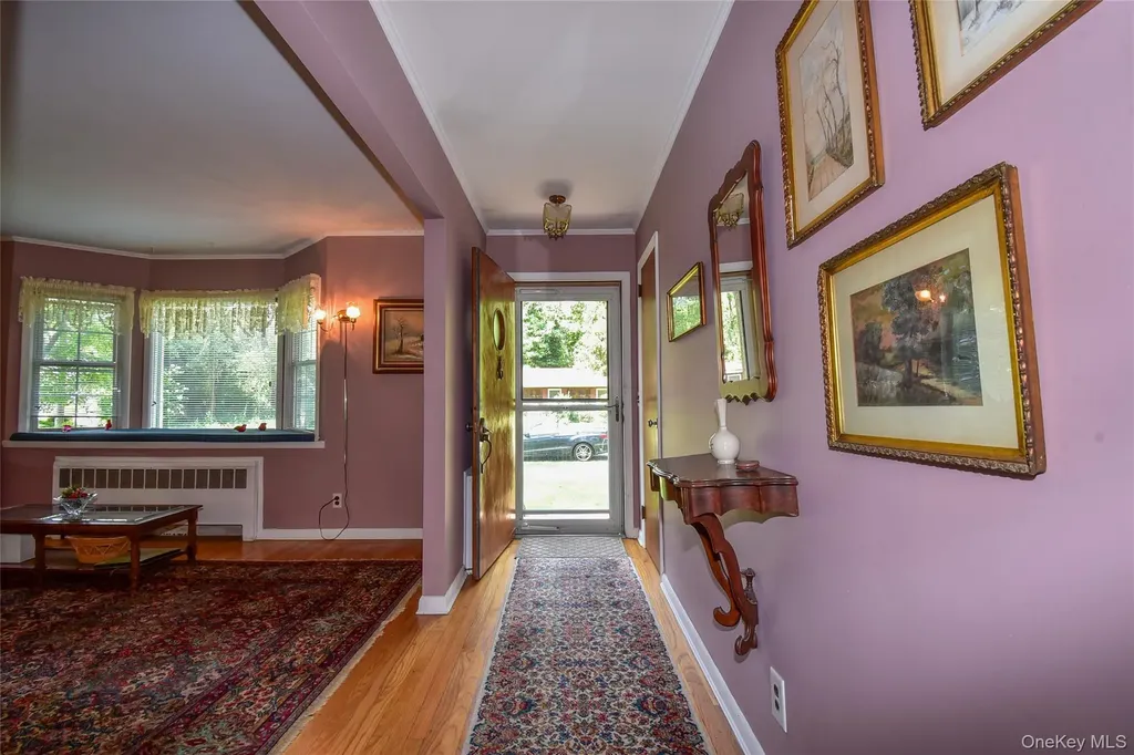 41 Marbeth Circle Miller Place NY 11764