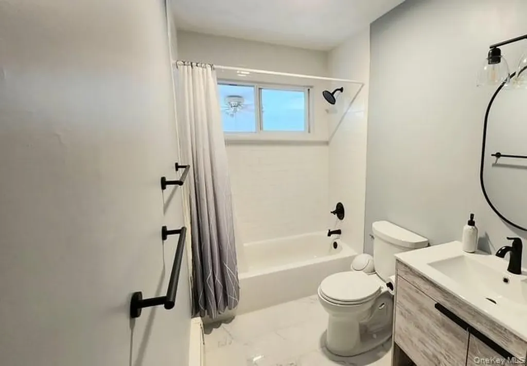 72 Propose Road Shirley NY 11967