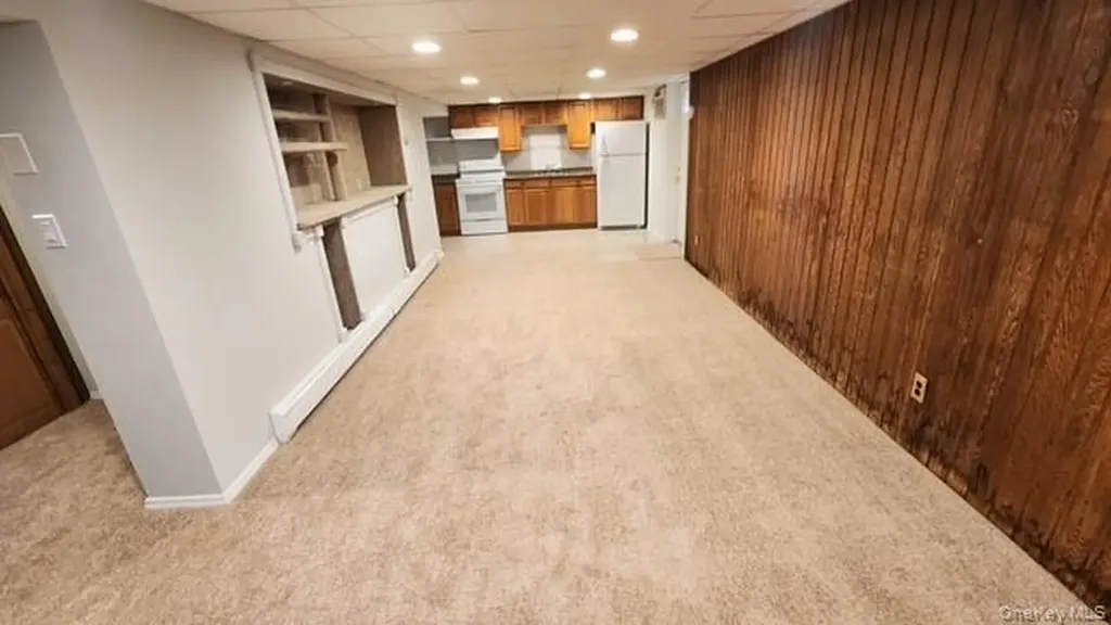 72 Propose Road Shirley NY 11967