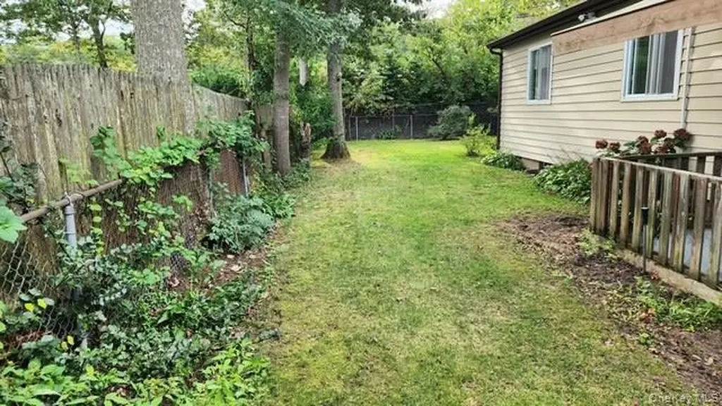 72 Propose Road Shirley NY 11967