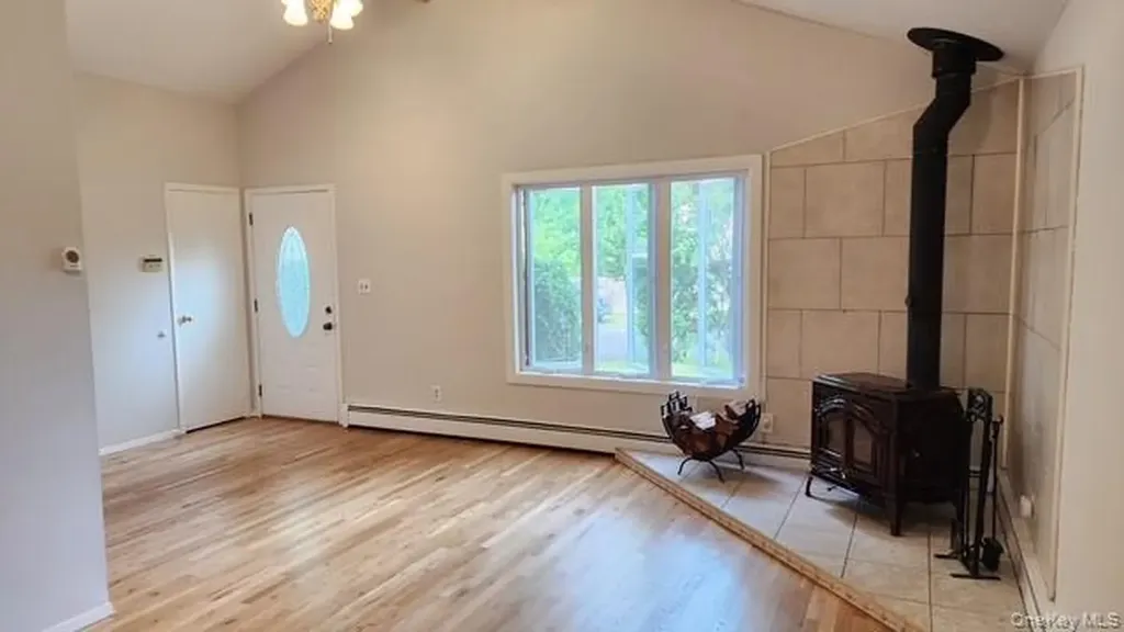 72 Propose Road Shirley NY 11967