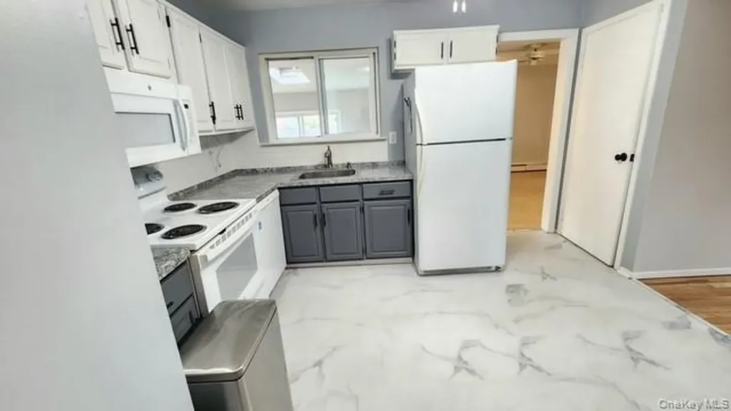 72 Propose Road Shirley NY 11967