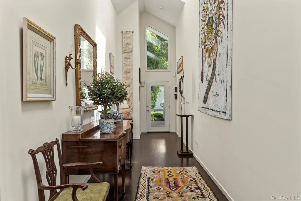 30 Huckleberry Lane East Hampton NY 11937